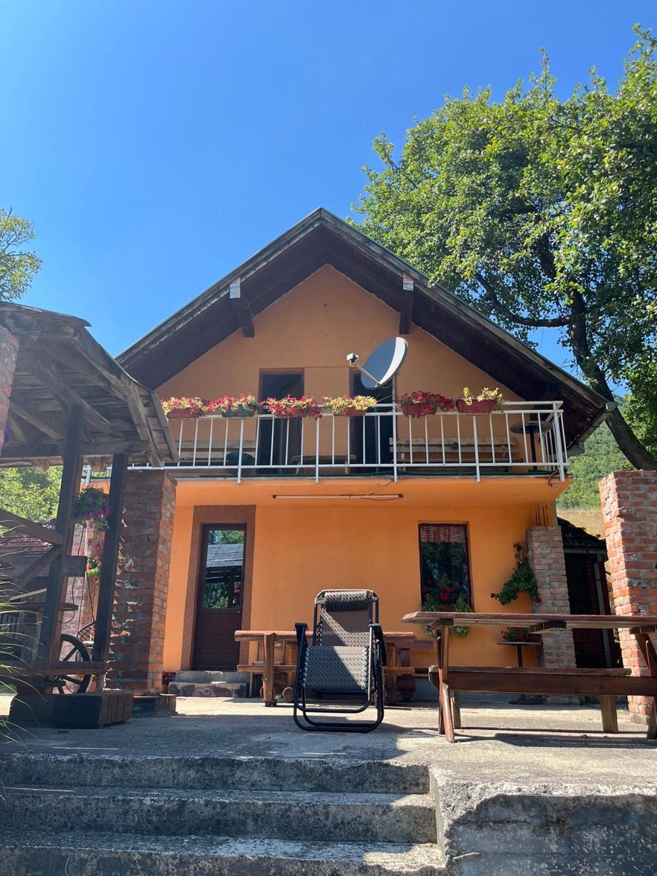 Bed And Breakfast Family Djukic Sipovo Extérieur photo